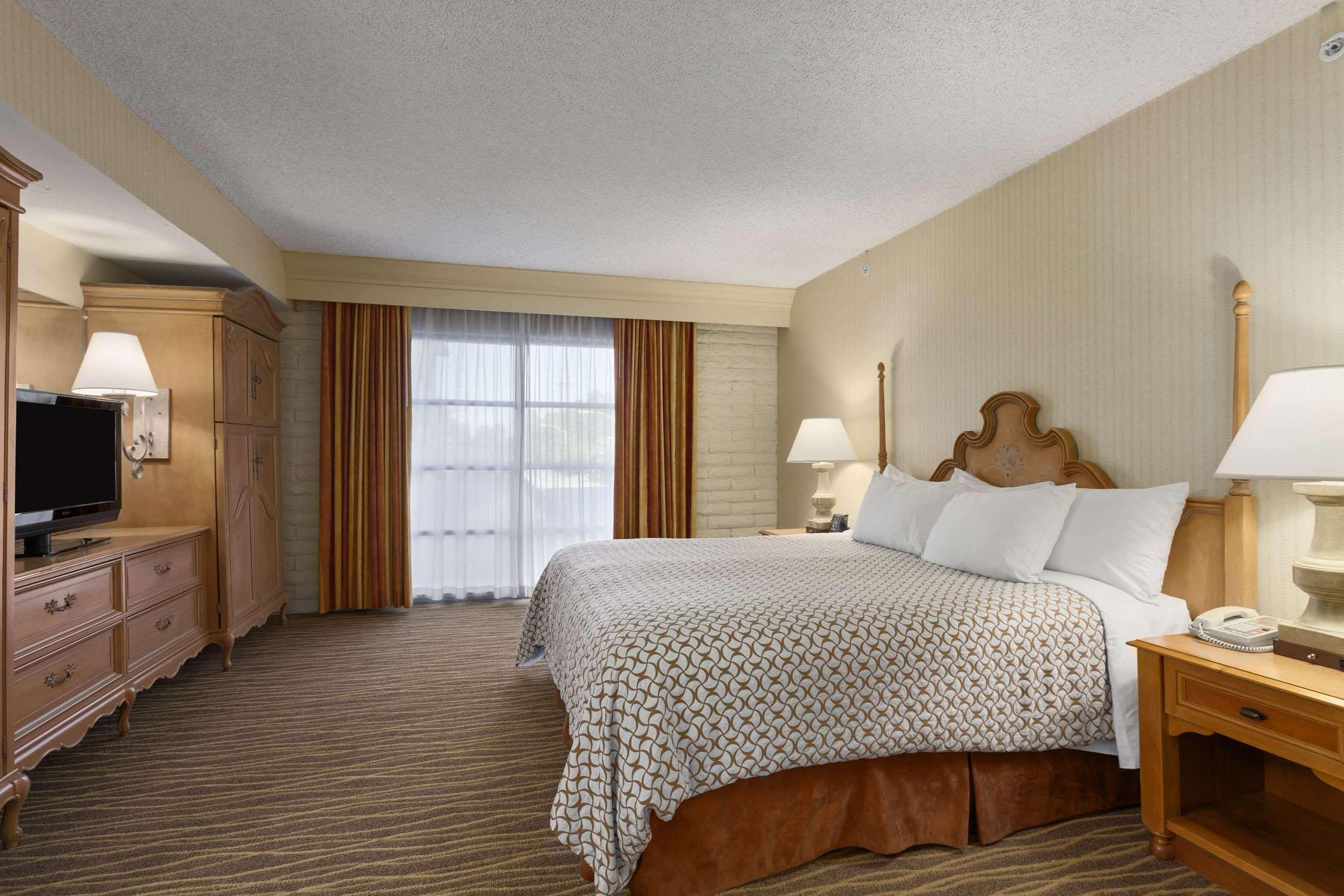 Hotel 6 Phoenix, Az - Sky Harbor 4*